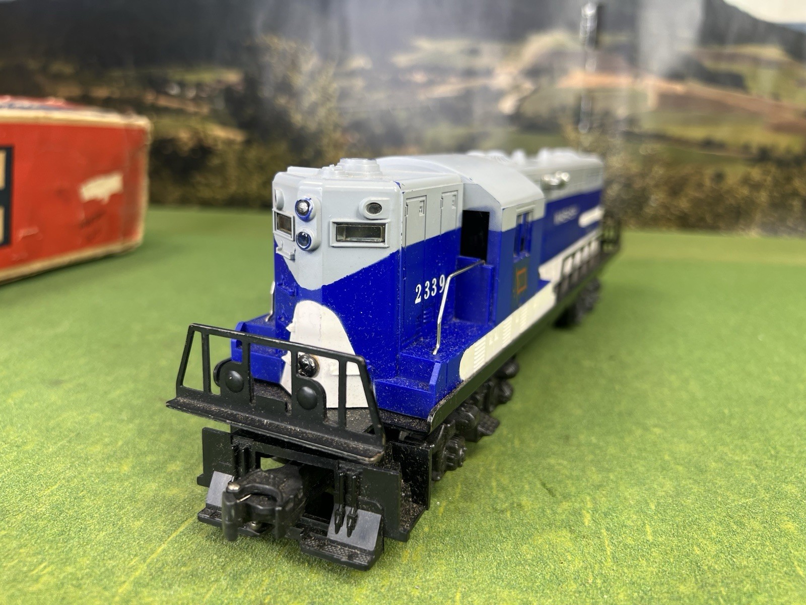 LIONEL POSTWAR 2339 GP-7 DIESEL LOCOMOTIVE WABASH IN EXCELLENT CONDITION OB