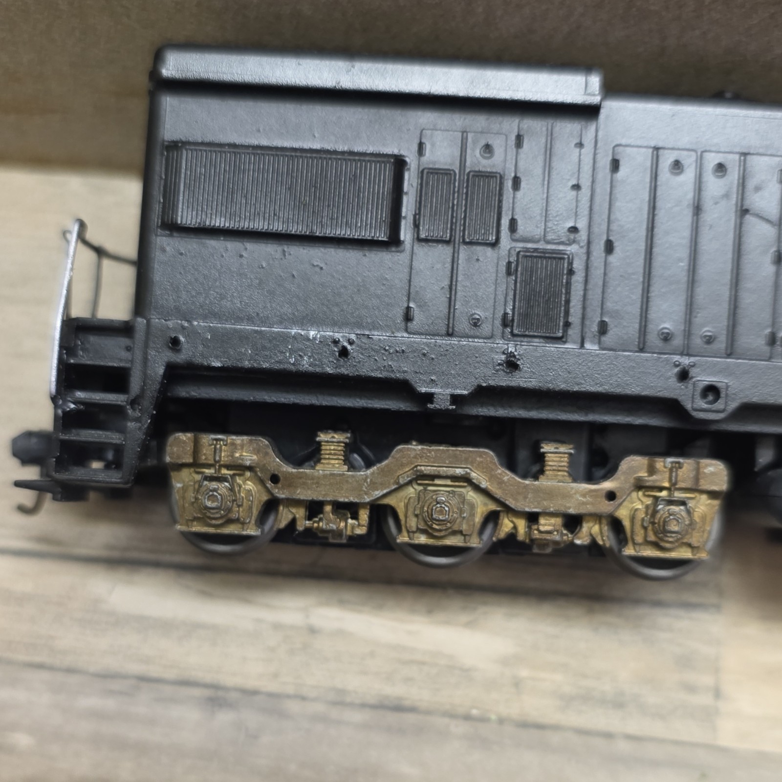 NW HO Scale Diesel Locomotive Co-Co Black Plastic Metal Model 1:87