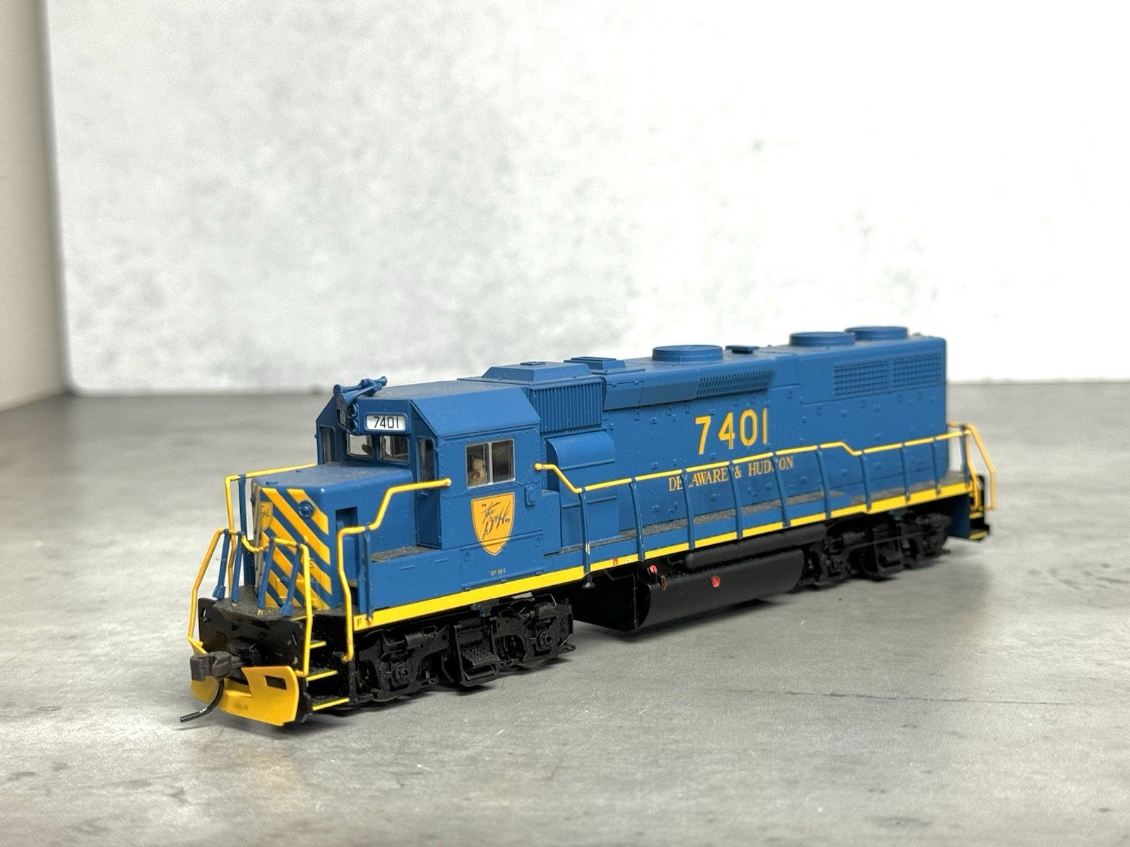 Atlas Trainman HO 10000480 GP39-2 PH1 Locomotive Delaware and Hudson #7401