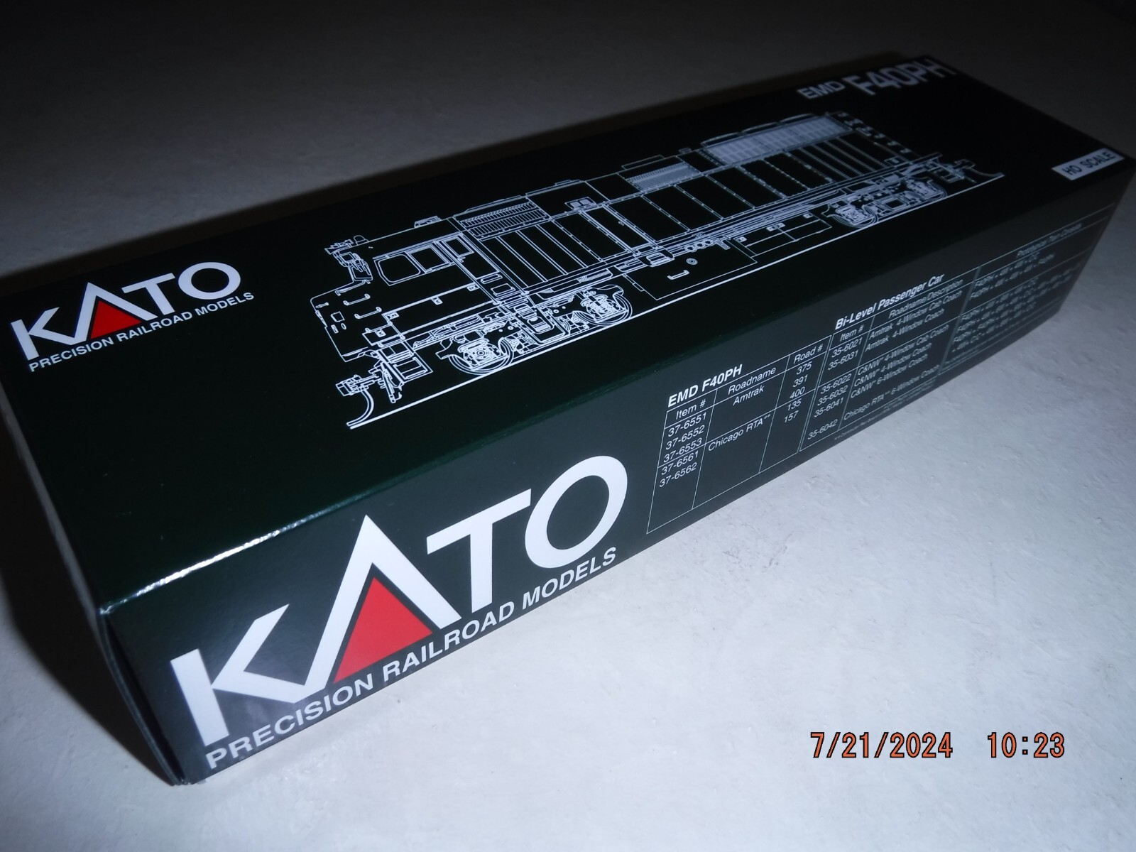 KATO HO EMD F40PH CHICAGO RTA LOCOMOTIVE VILLAGE OF ARLINGTON HEIGHTS BRAND NEW