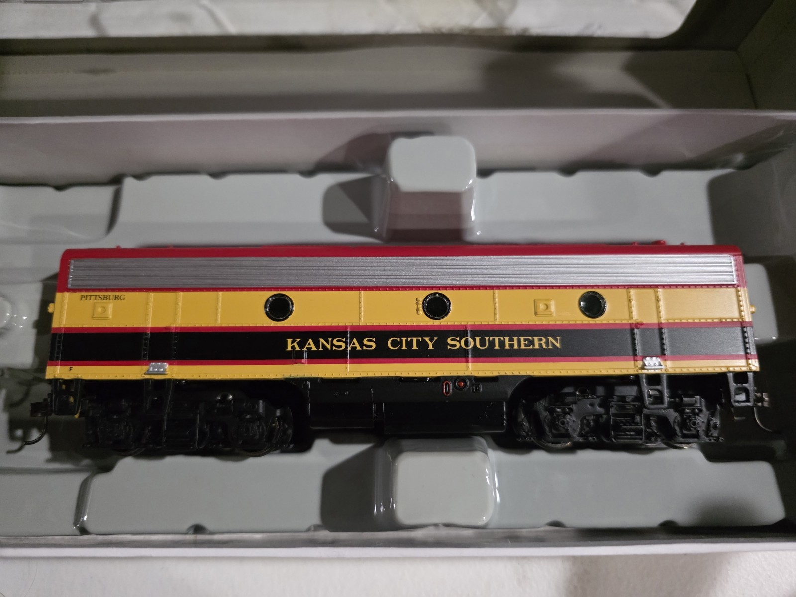 Athearn 80204 HO KCS/Executive F7A-F7B Diesel Locomotive (Set of 2)