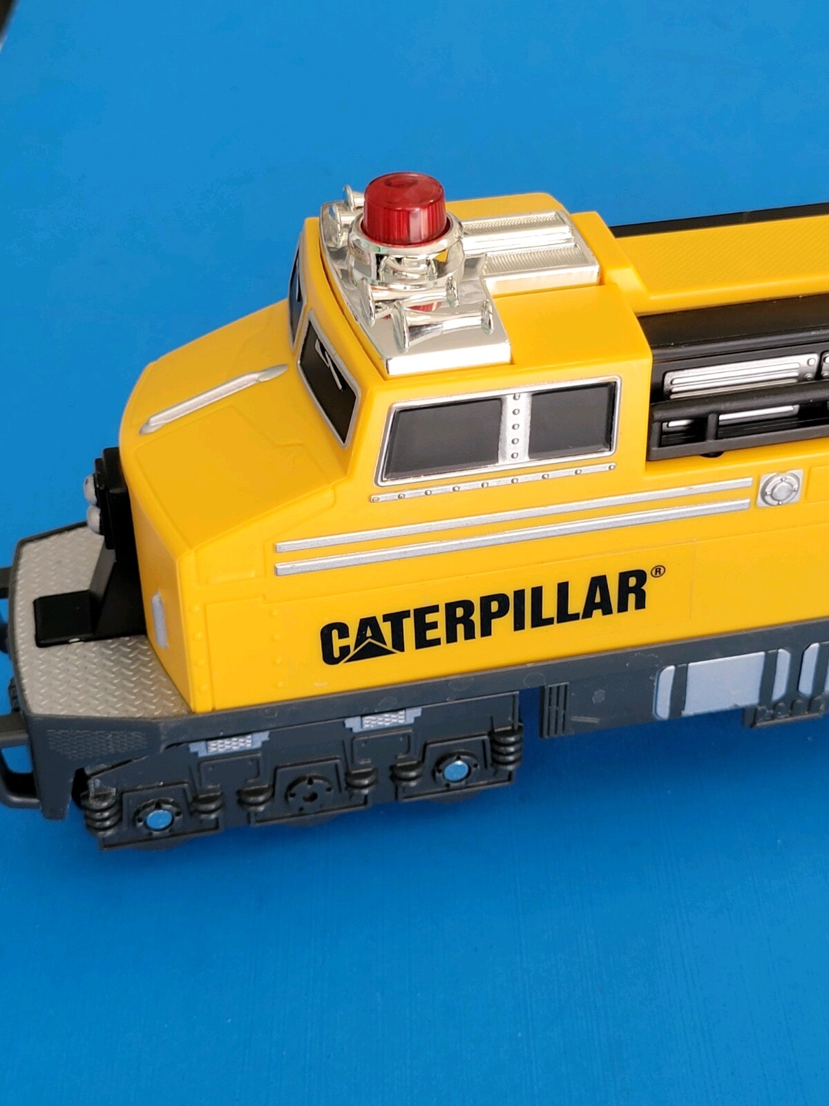 Toy State CAT Caterpillar Construction Train Locomotive Engine G Scale Working