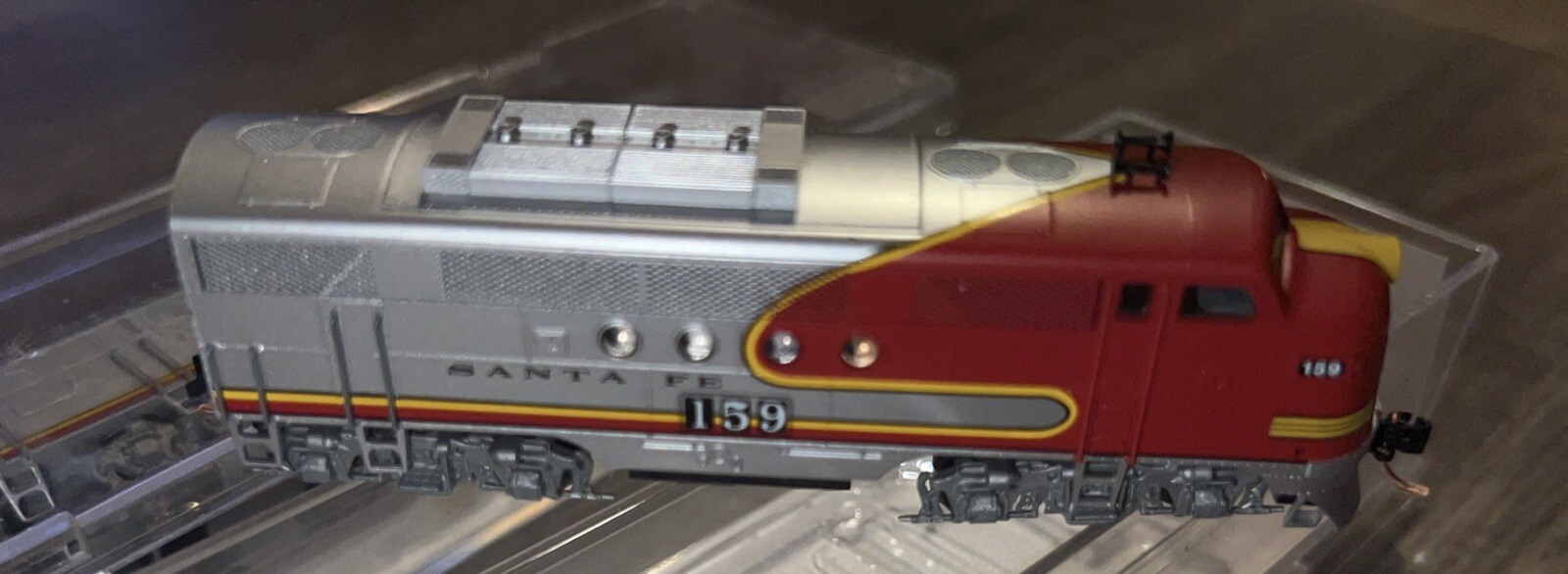 Micro-Trains Line 992 01 (02) 101 Powered EMD FT A-B Unit Santa Fe AT&SF #159