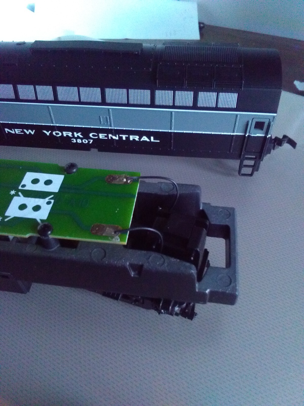 ER MODELS ROCO HO TRAIN POWERED LOCO NYC #3807 SHARK NOSE DIESEL NEW DCC READY !