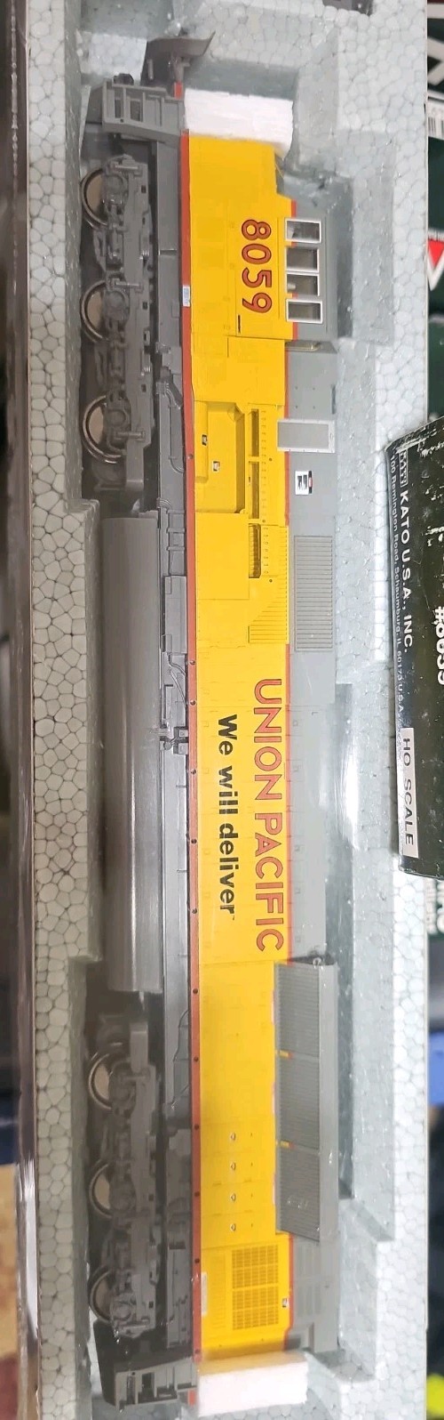 kato ho scale locomotive EMD SD90/43MAC Union Pacific #8059