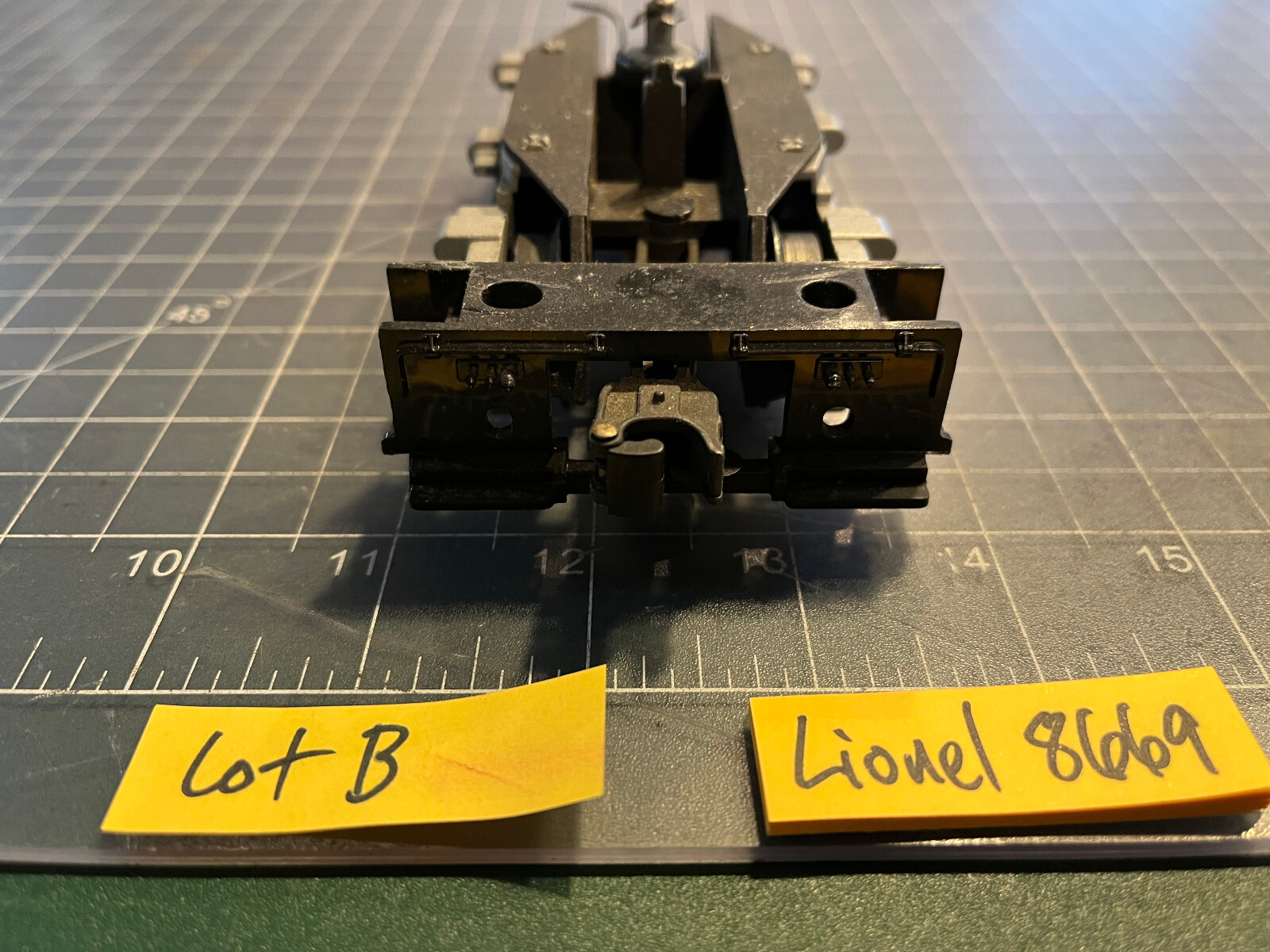 Lionel Train 8669 U36B Diesel Locomotive 8855-035 TRUCK WHEEL SET PART LOT B