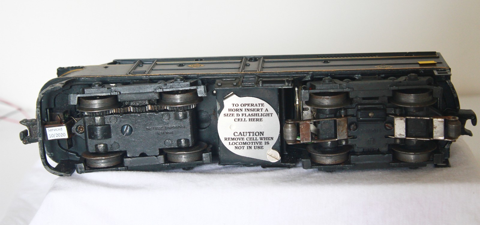Lionel 2032 Erie Diesel Alco Locomotive Set w/Non-Original “B” Unit