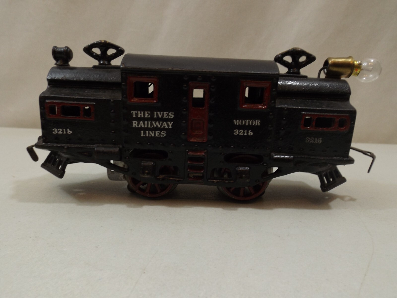 O Ives #3216 diecast early electric engine