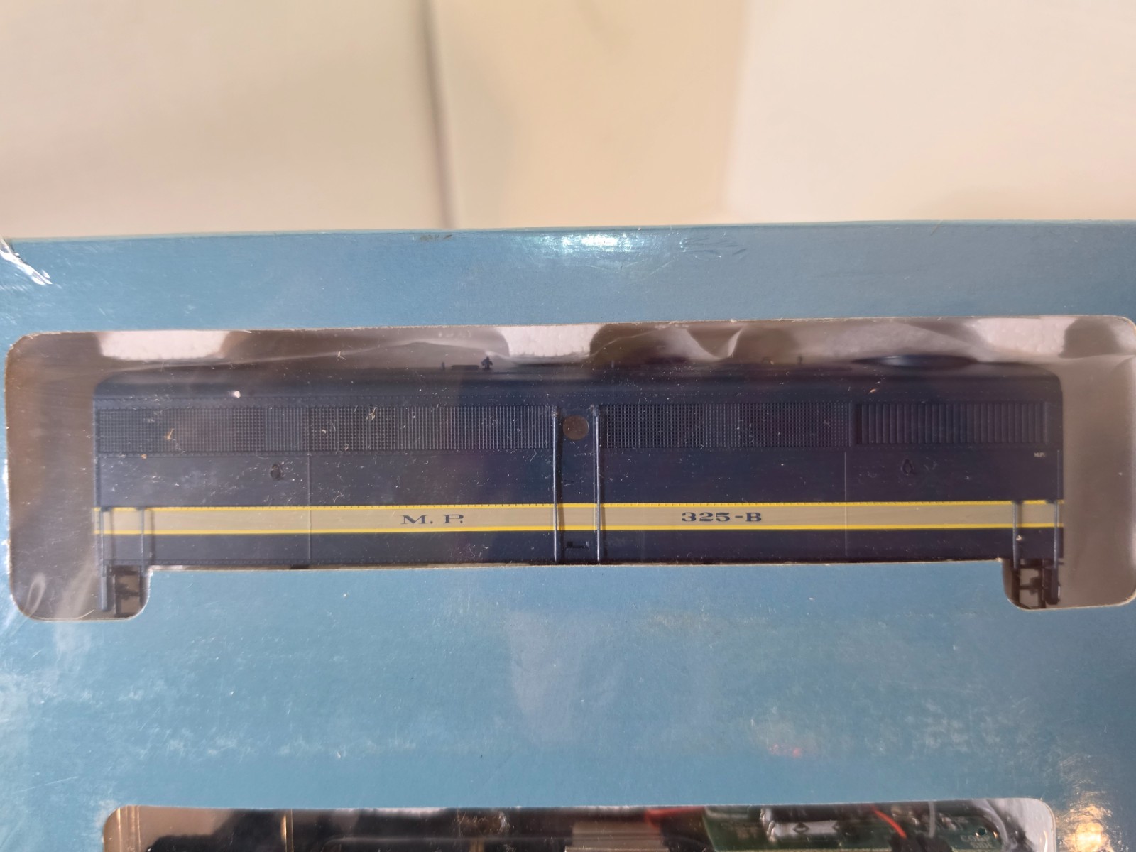 Life-Like Proto 2000 FA1 & FB1 Missouri Pacific 325 & 325-B HO Scale New Sealed