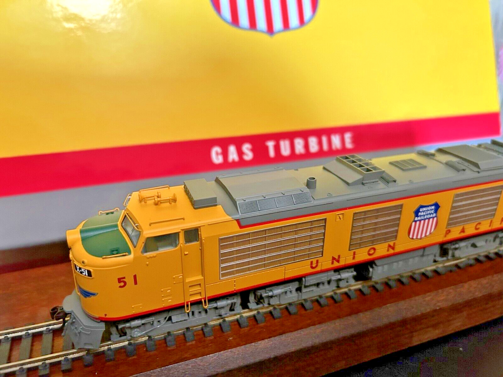 UNION PACIFIC – GAS TURBINE #51 LOCO – DC/DCC plug HO Scale – NEW RTR OOP