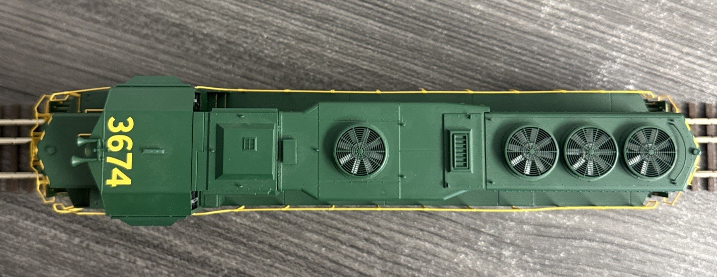 Atlas Master Series Gold HO #10000413 Reading GP40-2 #3674 – DOES NOT RUN!