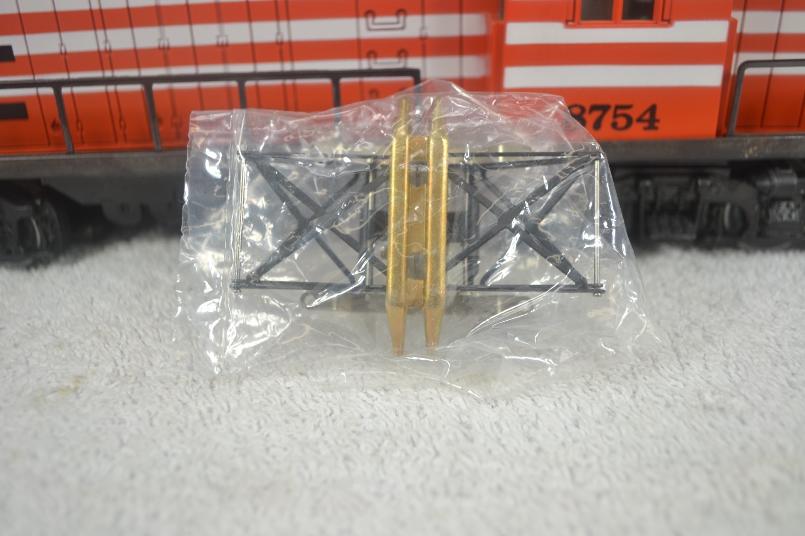 LIONEL MPC 6-8754 NEW HAVEN RECTIFIER ELECTRIC LOCOMOTIVE, LN-BOXED
