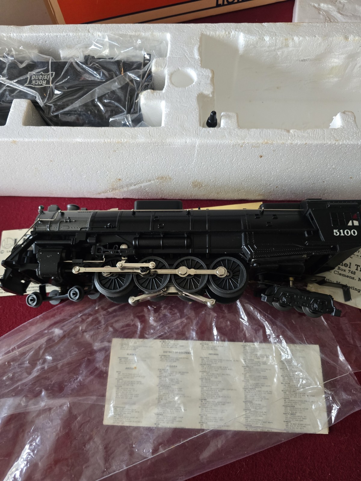 LIONEL 18001 ROCK ISLAND 4-8-4 LOCO & TENDER W SMOKE & SOUND IN BOX