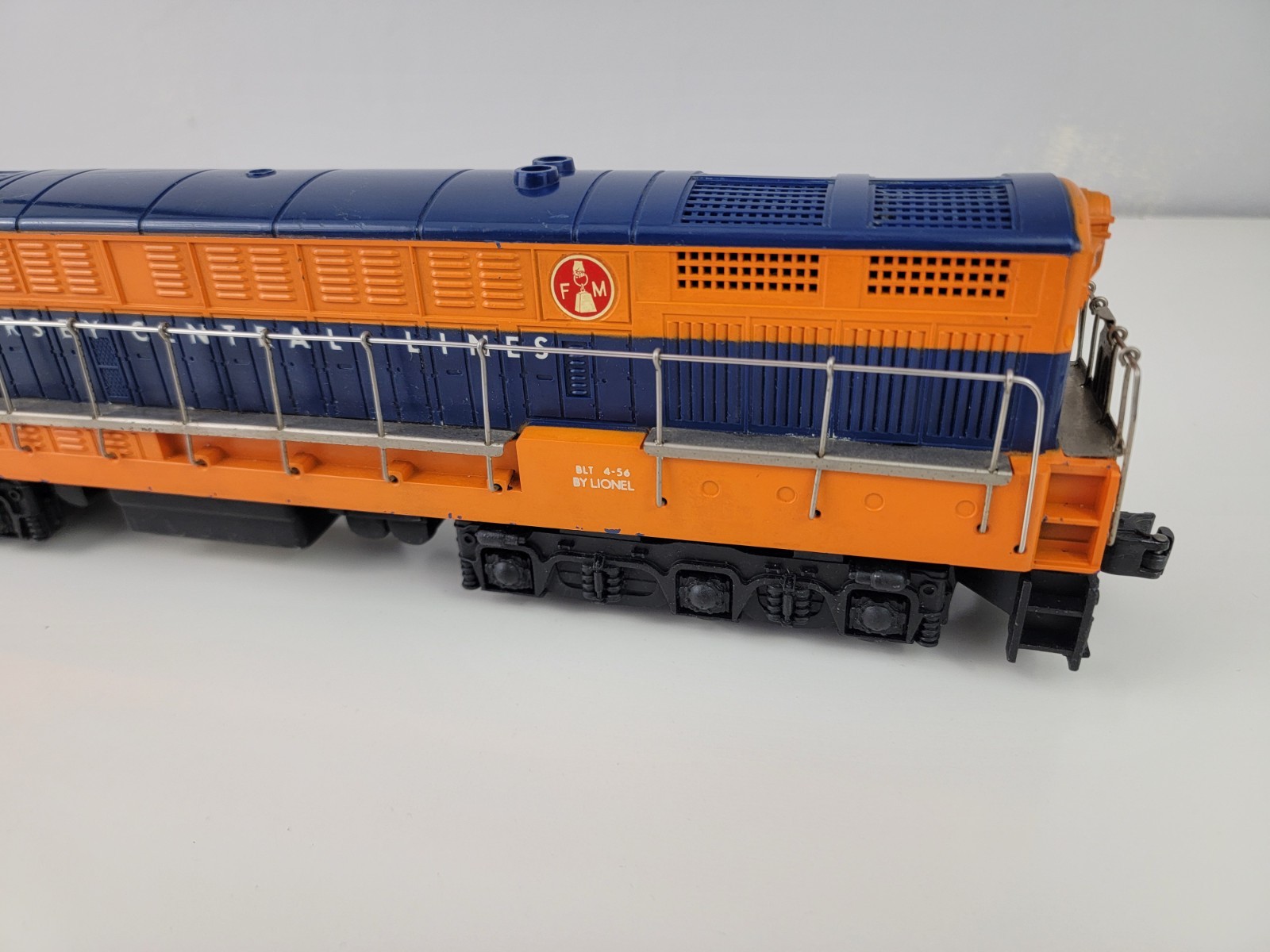 Lionel Postwar 2341 Jersey Central FM Train Master