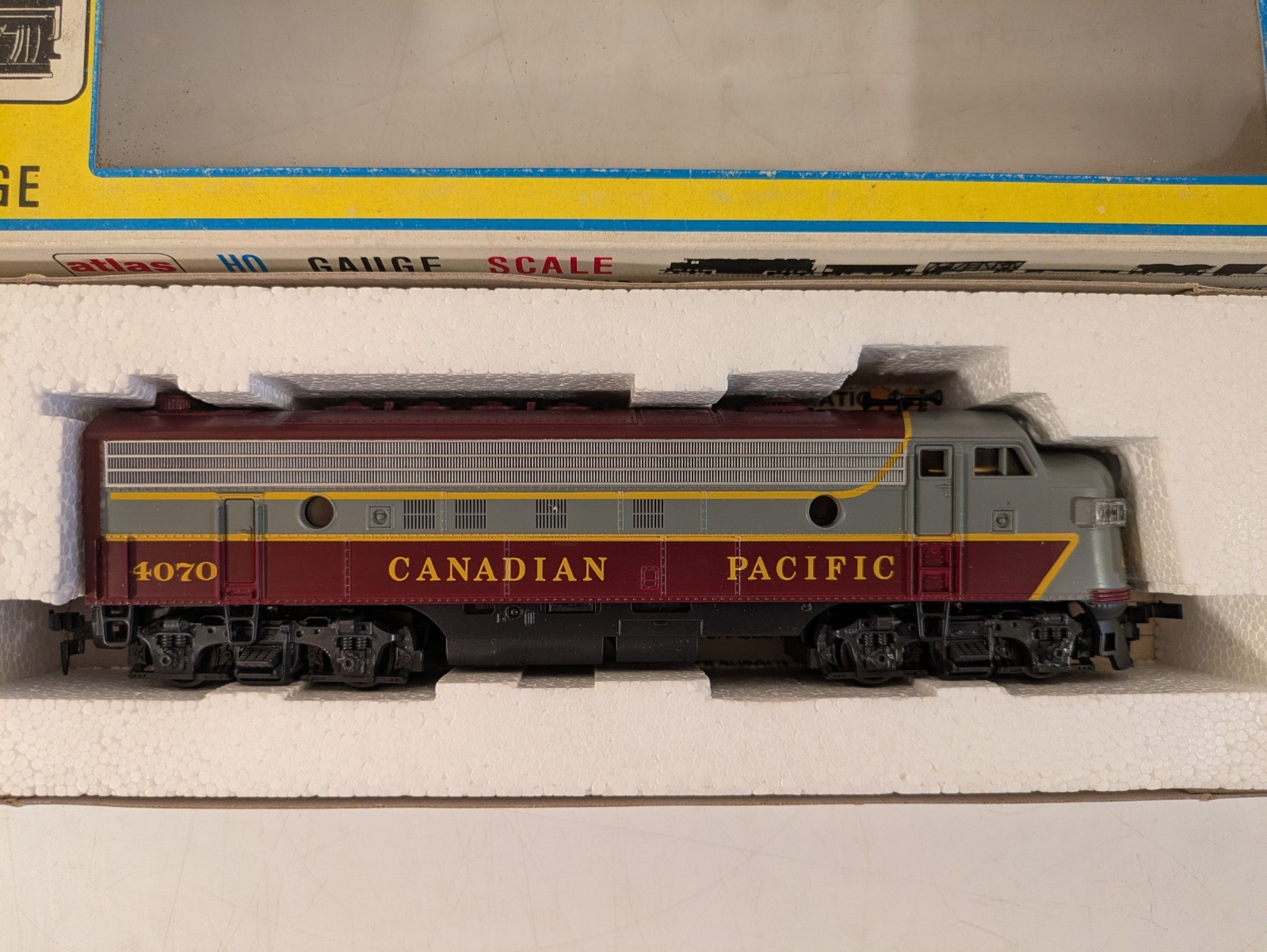 HO EMD FP7 CP Canadian Pacific #4070 DC NIB NOS # 8321.