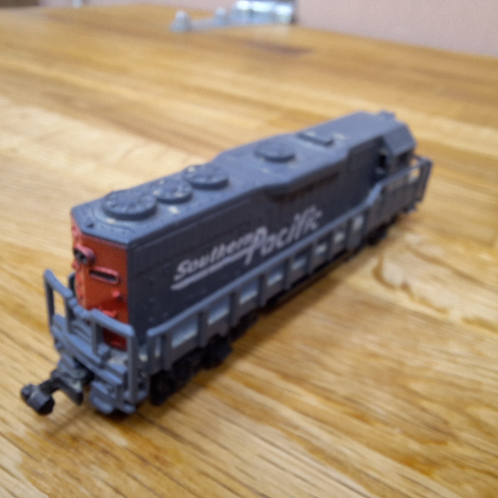 Southern Pacific Locomotive # 9725 Model Train dummy
