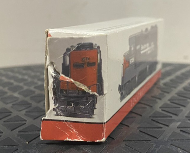 N Scale Dummy Locomotive Southern Pacific 9725