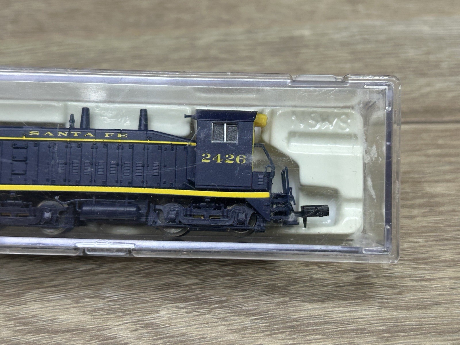 Life-Like 7500 Santa Fe AT&SF Class SW9 / 1200 N Scale Diesel Locomotive