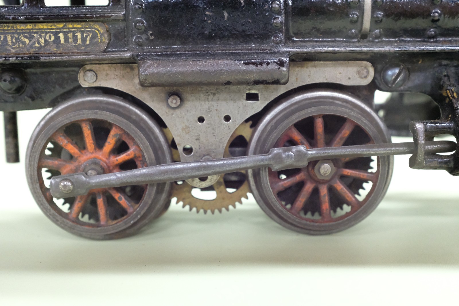 Ives Prewar 1117 Locomotive & No 11 Tender. Tested & Runs Smooth