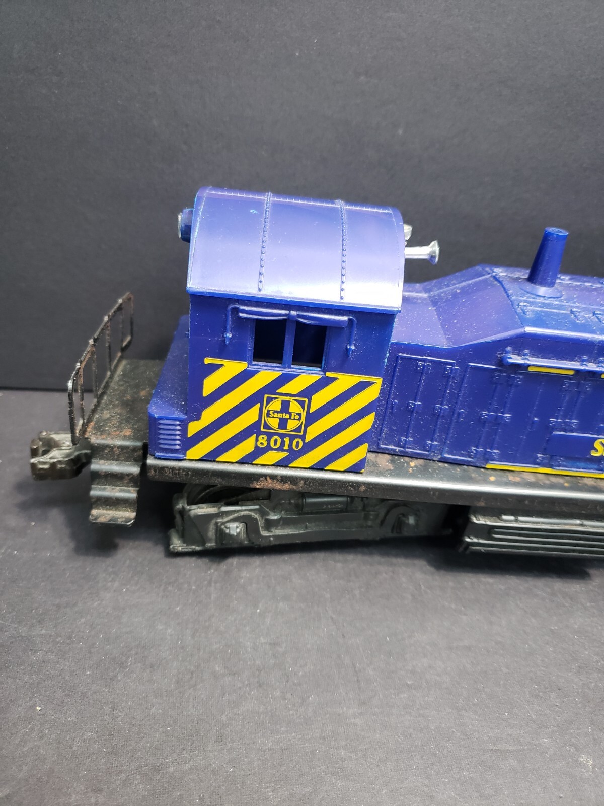 Lionel O Scale Santa Fe ATSF 8010 Switcher Royal Blue Purple Very Good L201