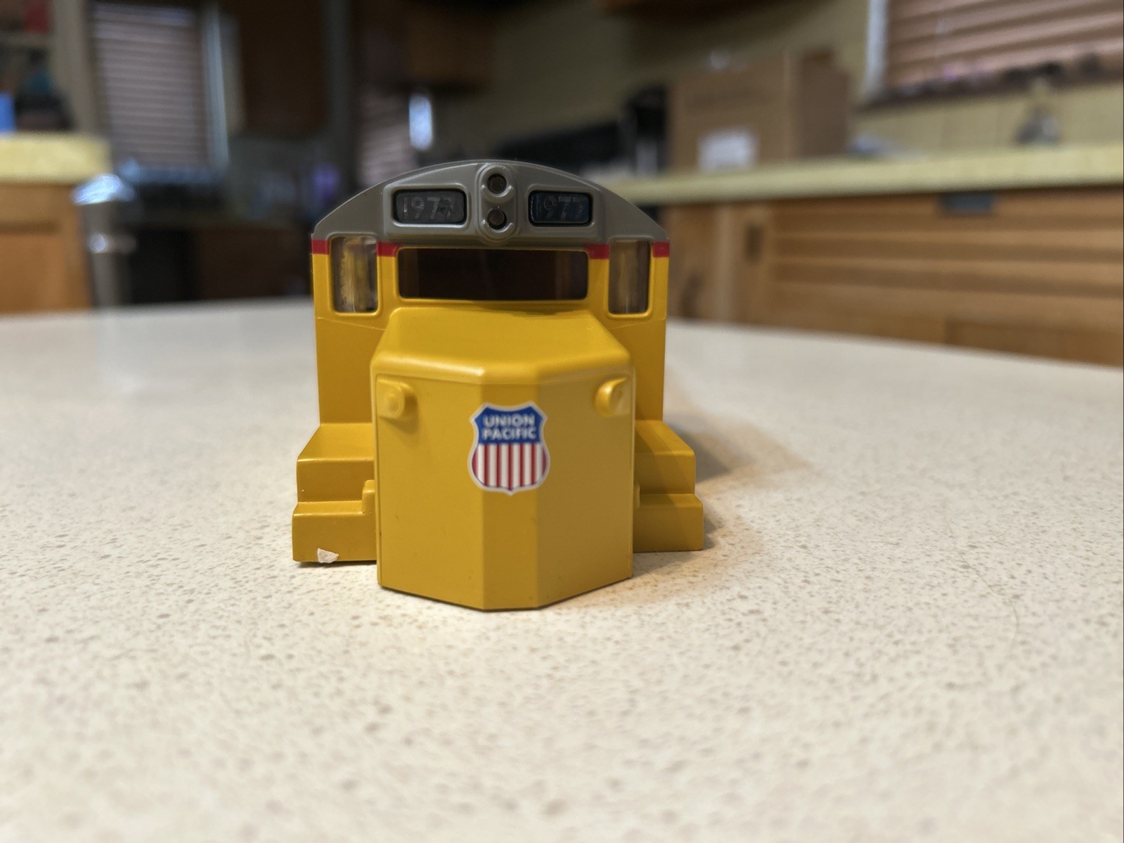 Lionel Union Pacific O Gauge Yellow And Gray Diesel # 1977 Shell Only Lighted