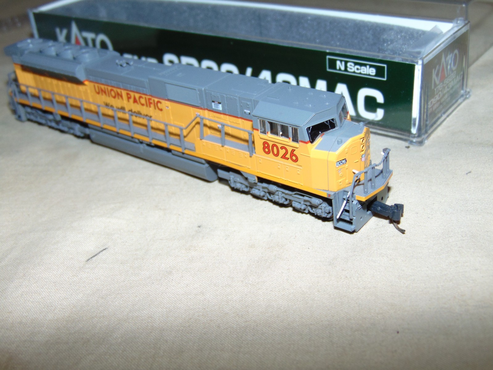 KATO N 176-5622 UNION PACIFIC SD90/43MAC DIESEL + BOX #2
