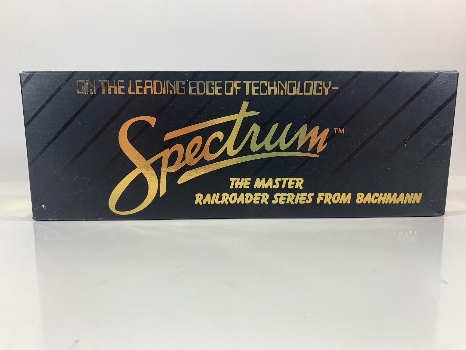 HO Bachmann Spectrum 87023 F40 PH Amtrak Phase 2 Diesel #217 DC only