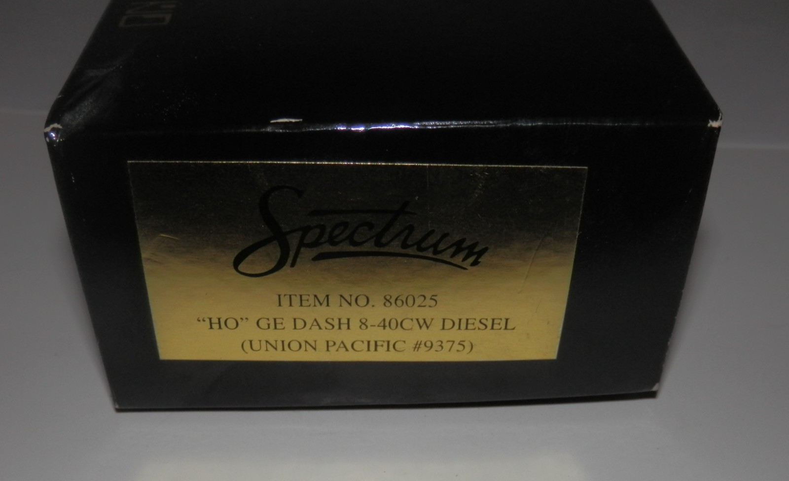Spectrum HO POWERED Union Pacific 9375 GE Dash 8-40CW Diesel Loco #86025