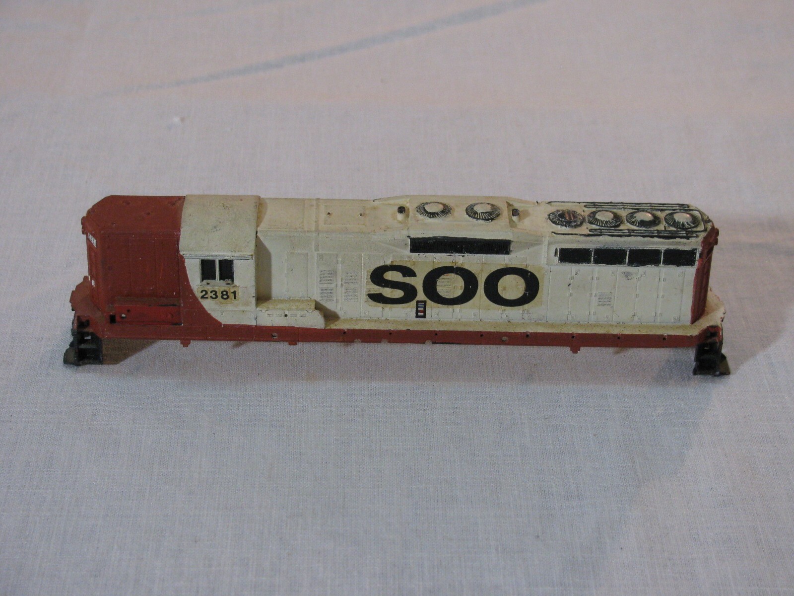Vtg HO Scale Diesel Locomotive Shell ONLY, SOO #2381, Unmarked, PARTS/REPAIR rr