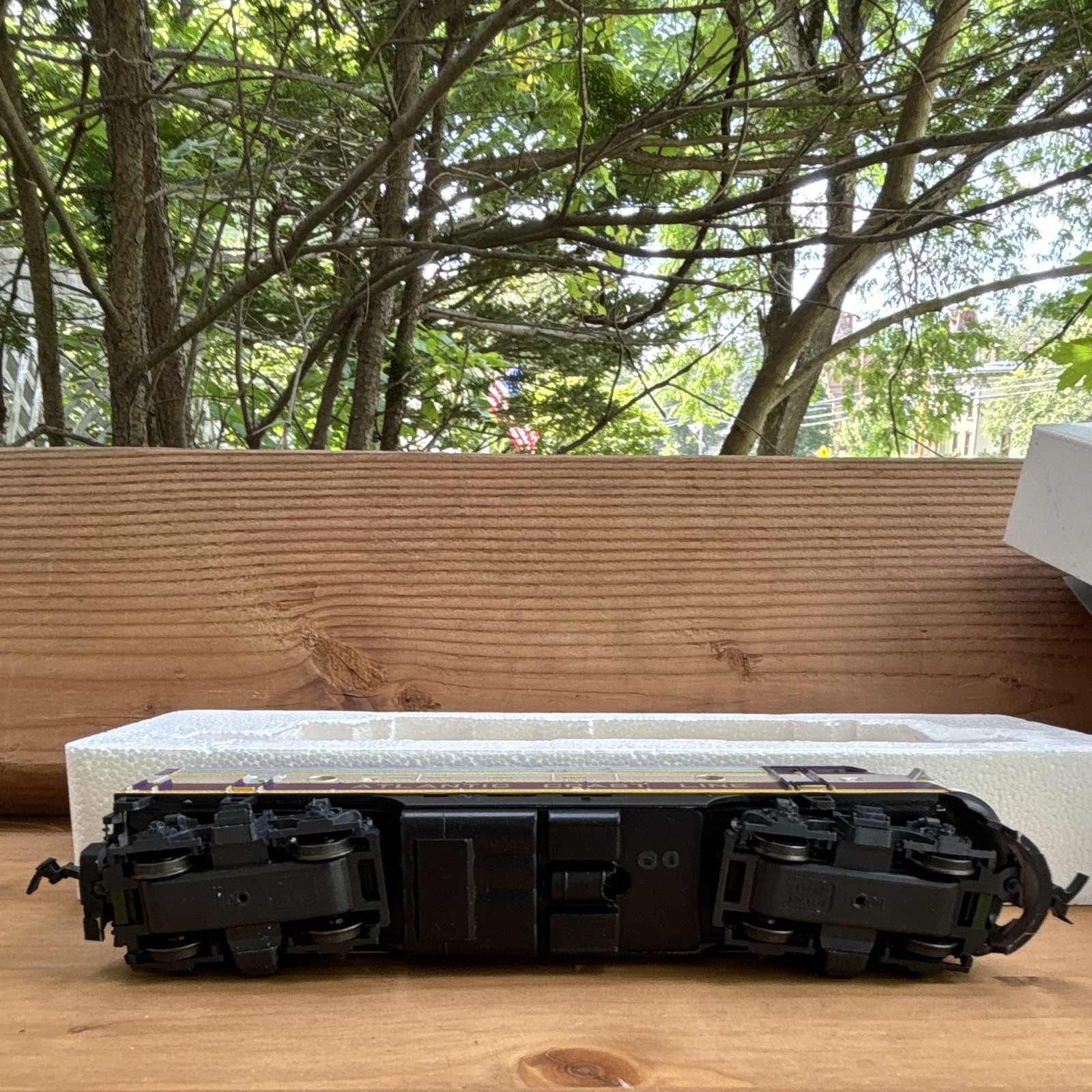 Atlas HO Atlantic Coast Line Diesel Locomotive DC Analog 2-Rail EMD Bo-Bo 16486