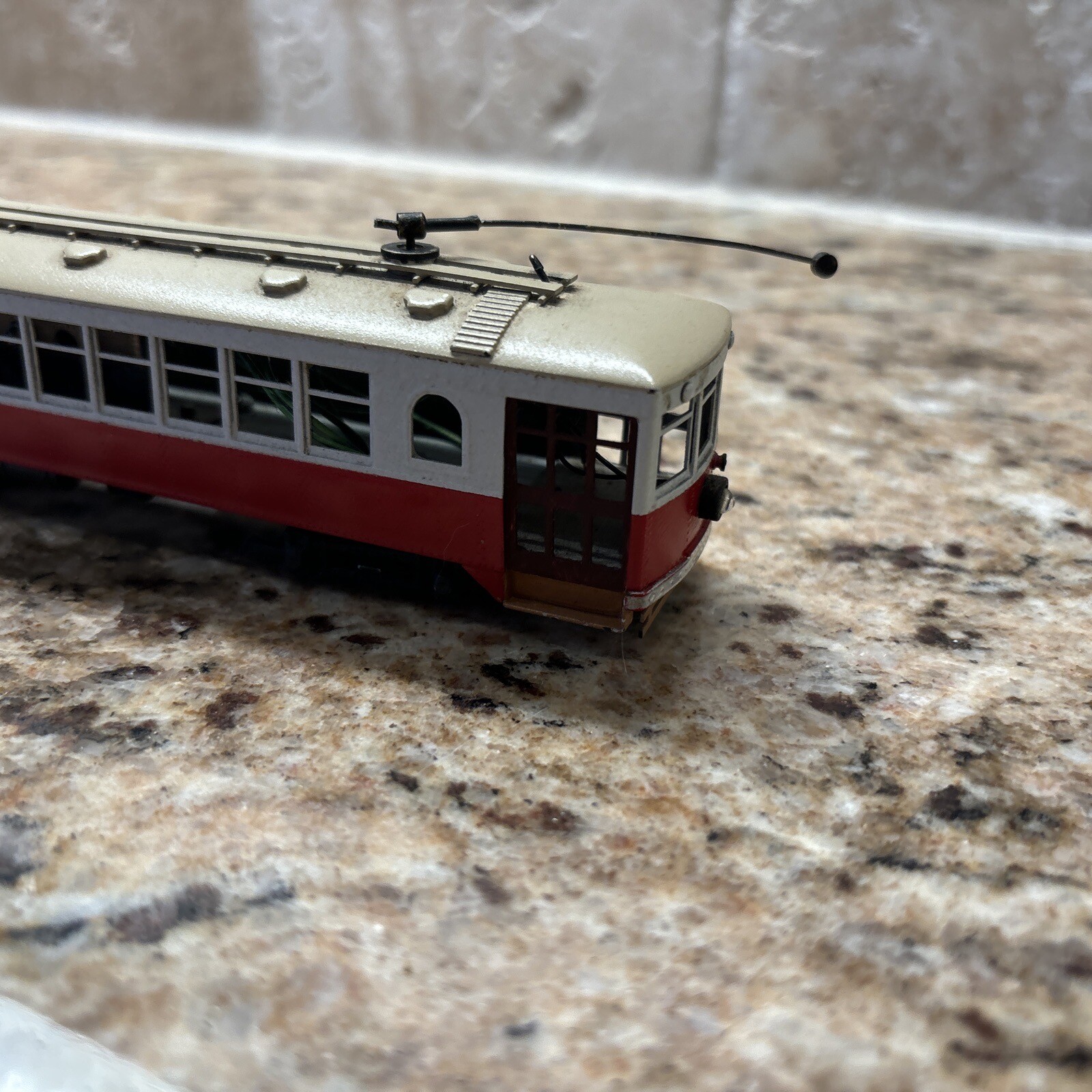 The Car Works BRASS INTERURBAN TROLLEY CURVESIDER HO *CUSTOM-PAINT *