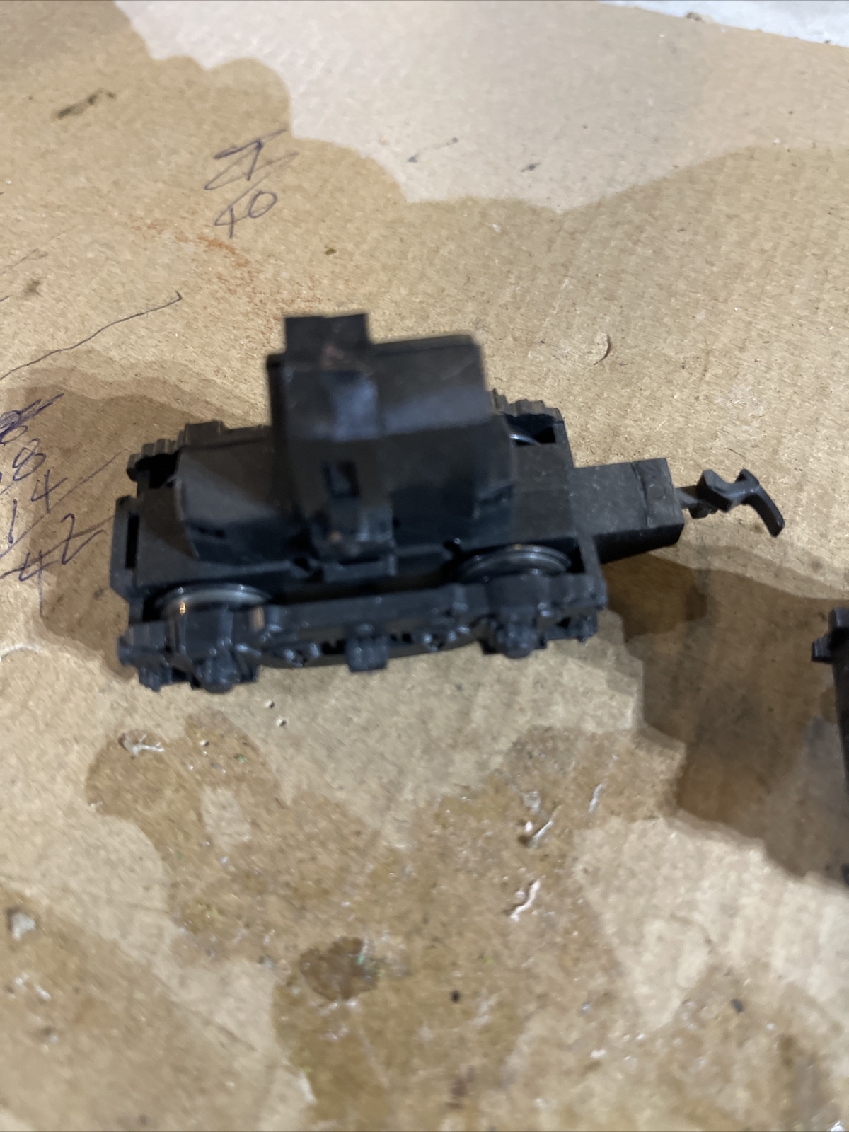 Ahm ho scale dummy drive frame 4 axle