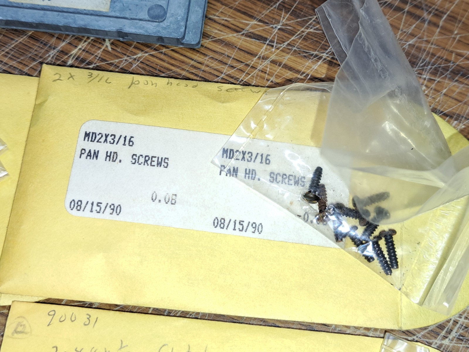 Roundhouse Ho Scale Locomotive 2-6-2 Praire Hardware & other misc. unknown parts