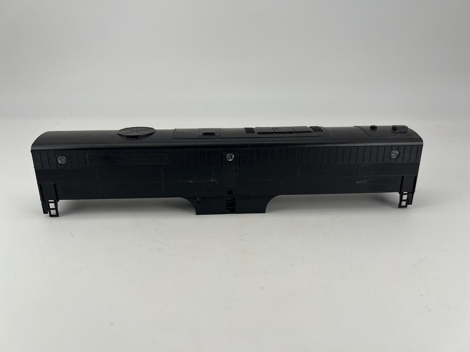 HO Scale Diesel Locomotive B Unit Black SHELL ONLY Good