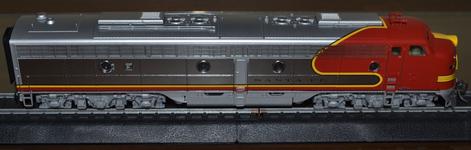NEW Broadway Limited 442 Santa Fe EMD E8A #82L Power Sound/DC/DCC HO ATSF VIDEO
