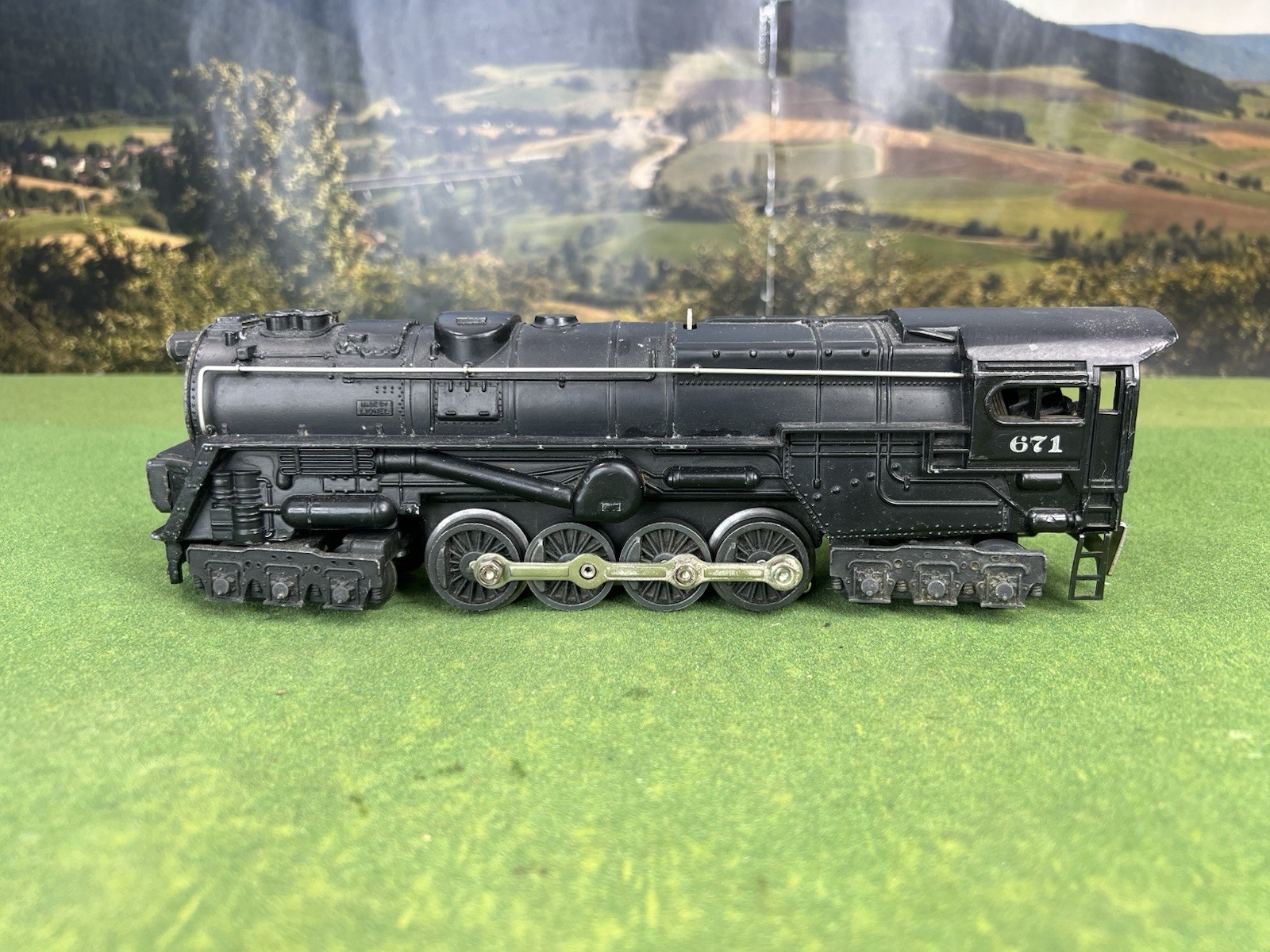 LIONEL POSTWAR #671 TURBINE LOCOMOTIVE WITH 2671WX WHISTLE TENDER – RUNS GREAT!!
