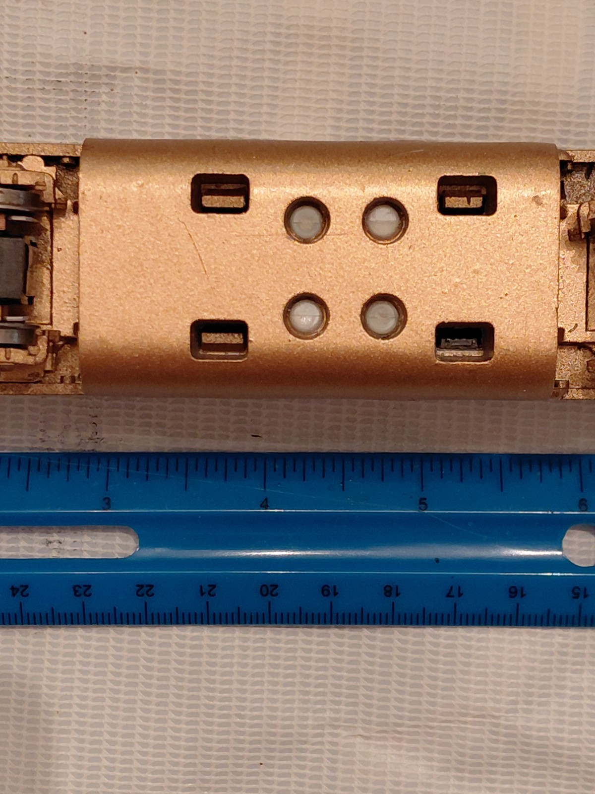 HO Athearn 89761 Chessie B&O GP40-2 GM50 Gold DC Missing Rails Horn Numbers