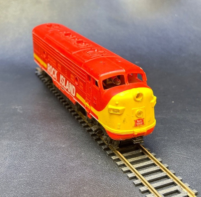 HO Powered Locomotive High Toque (8WD) in a Rock Island shell – WORKS, bin 1