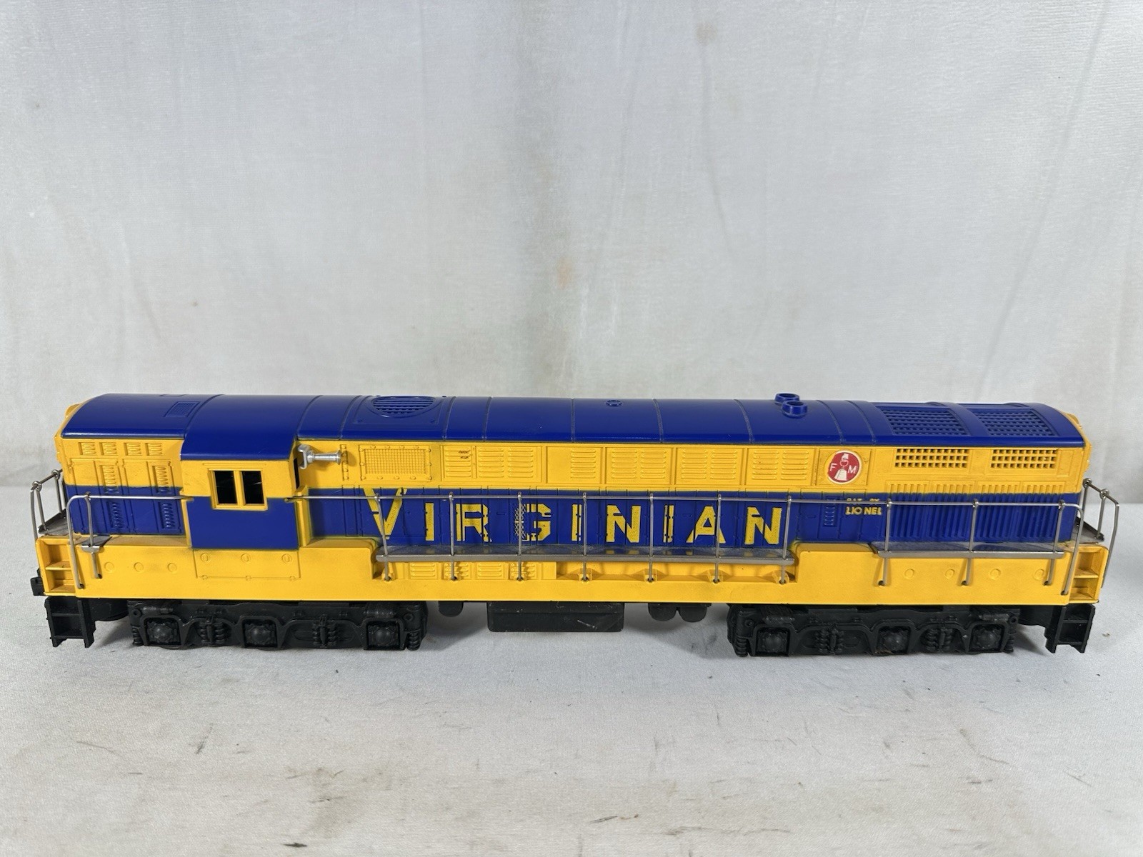 Beautiful Lionel Original Postwar #2331 Virginian FM Diesel in Blue/Yellow