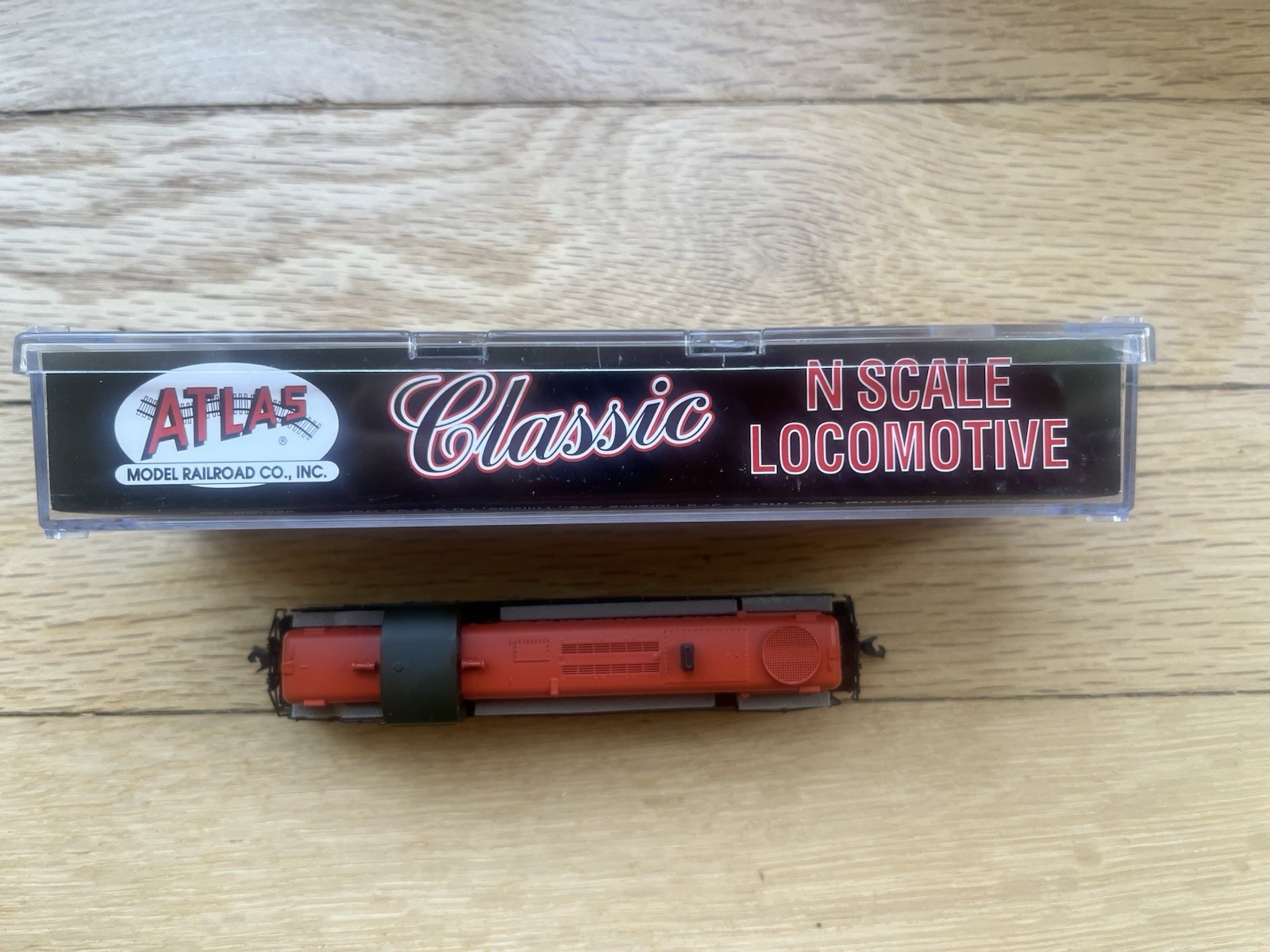 Atlas N Scale Classic Locomotive New Haven 42103 R5-3