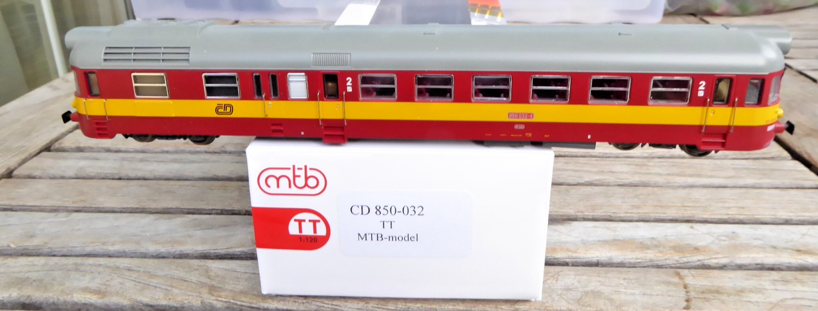 Mtb 850-032 Tt Diesel Locomotive 850 “Crocodile” Cd Era 5/6 With Dss+Led Light