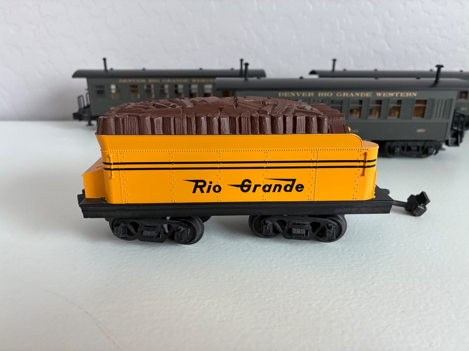 MTH 30-1160 30-6406 Denver & Rio Grande Steam Engine & Overton Passenger Cars