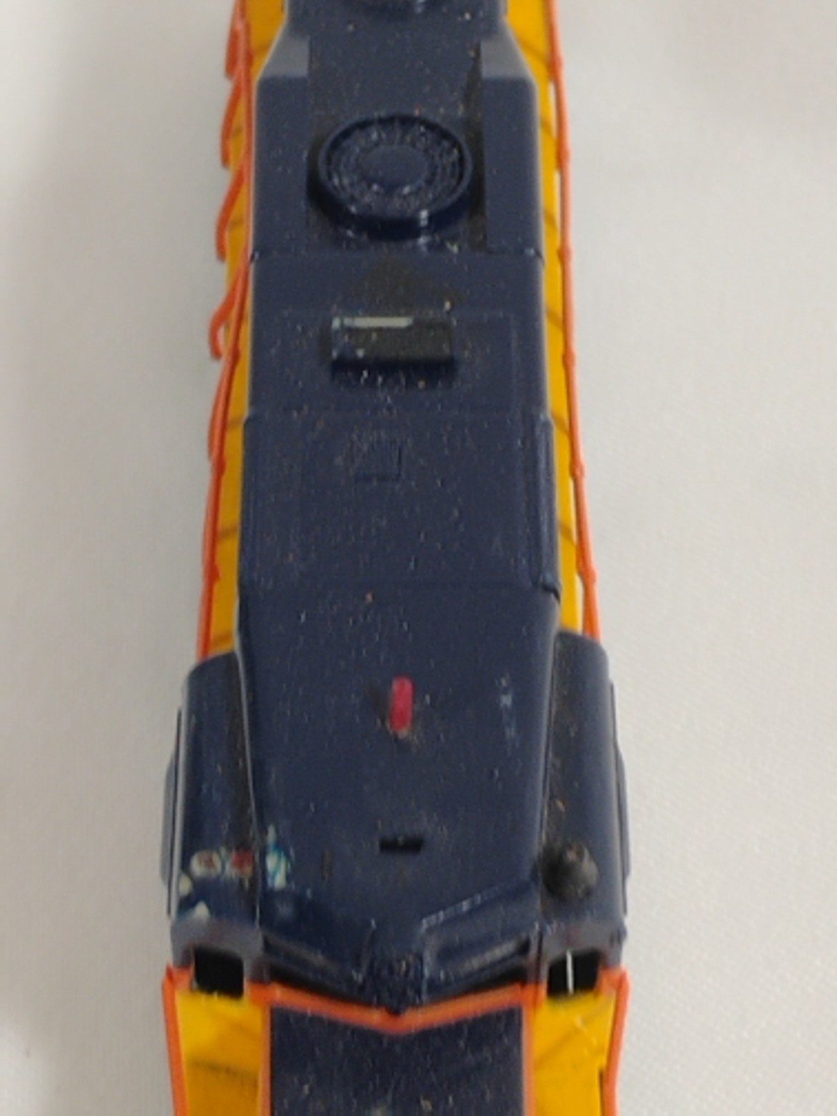 Bachmann HO Diesel Locomotive 4125 Chessie System B&O Yellow Blue Orange