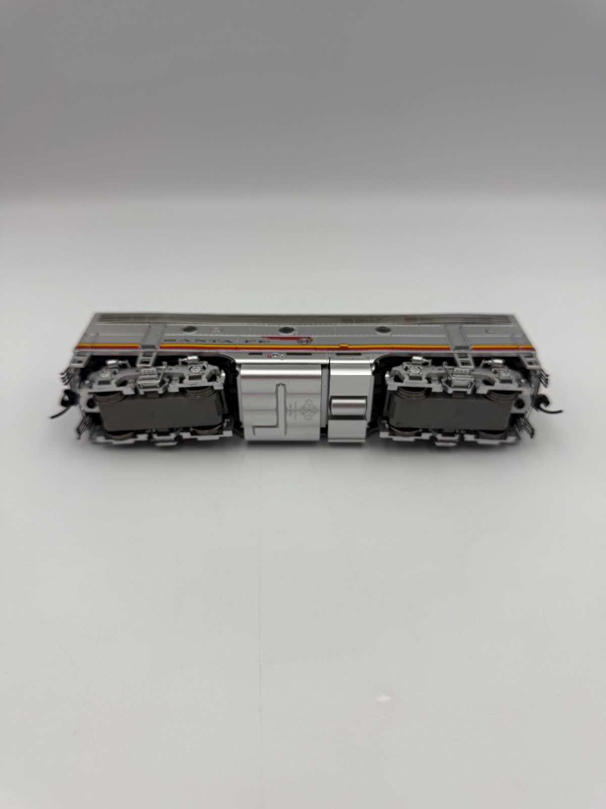 HO Walthers Proto 2000 Modernized F3B Santa Fe #16-A. Factory DCC/Sound. NIB