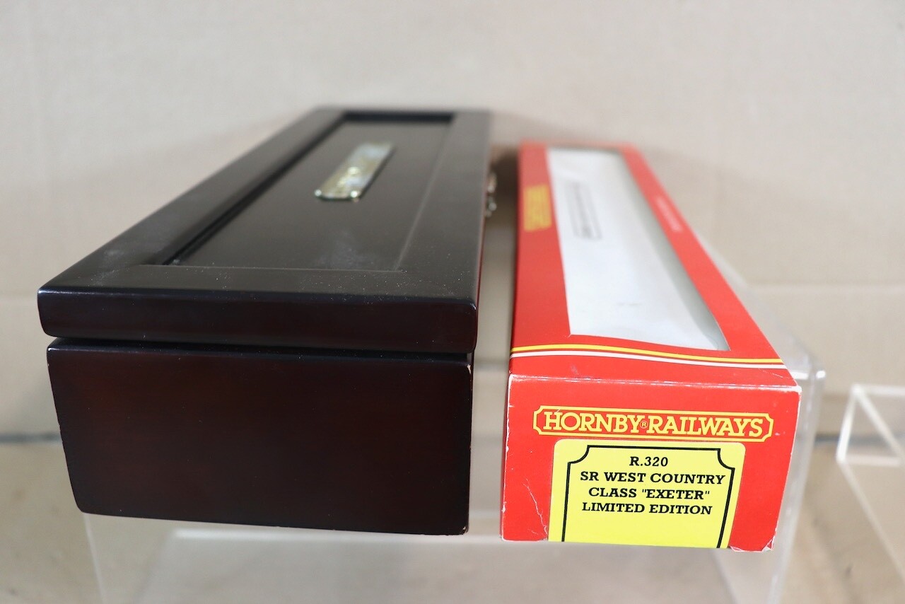 HORNBY R320 SOUTHERN 4-6-2 WEST COUNTRY CLASS LOCOMOTIVE 21C101 EXETER ob