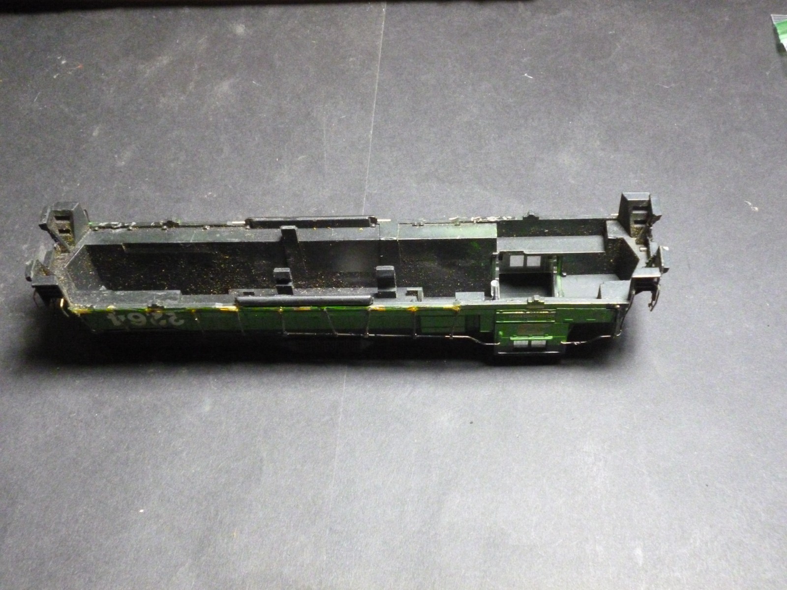 Ho Athearn Diesel locomotive GP38-2 Burlington Northern shell
