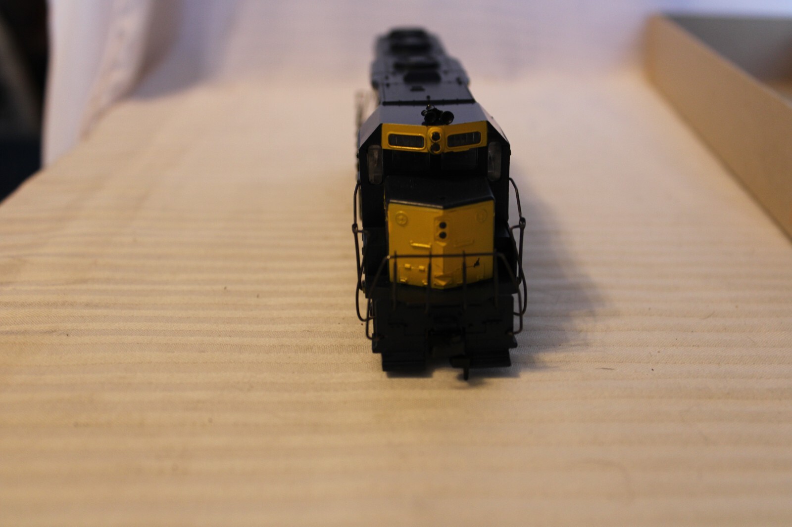 HO Scale Athearn, GP35 Diesel Locomotive, Santa Fe, Blue #1399 – 4205 Built