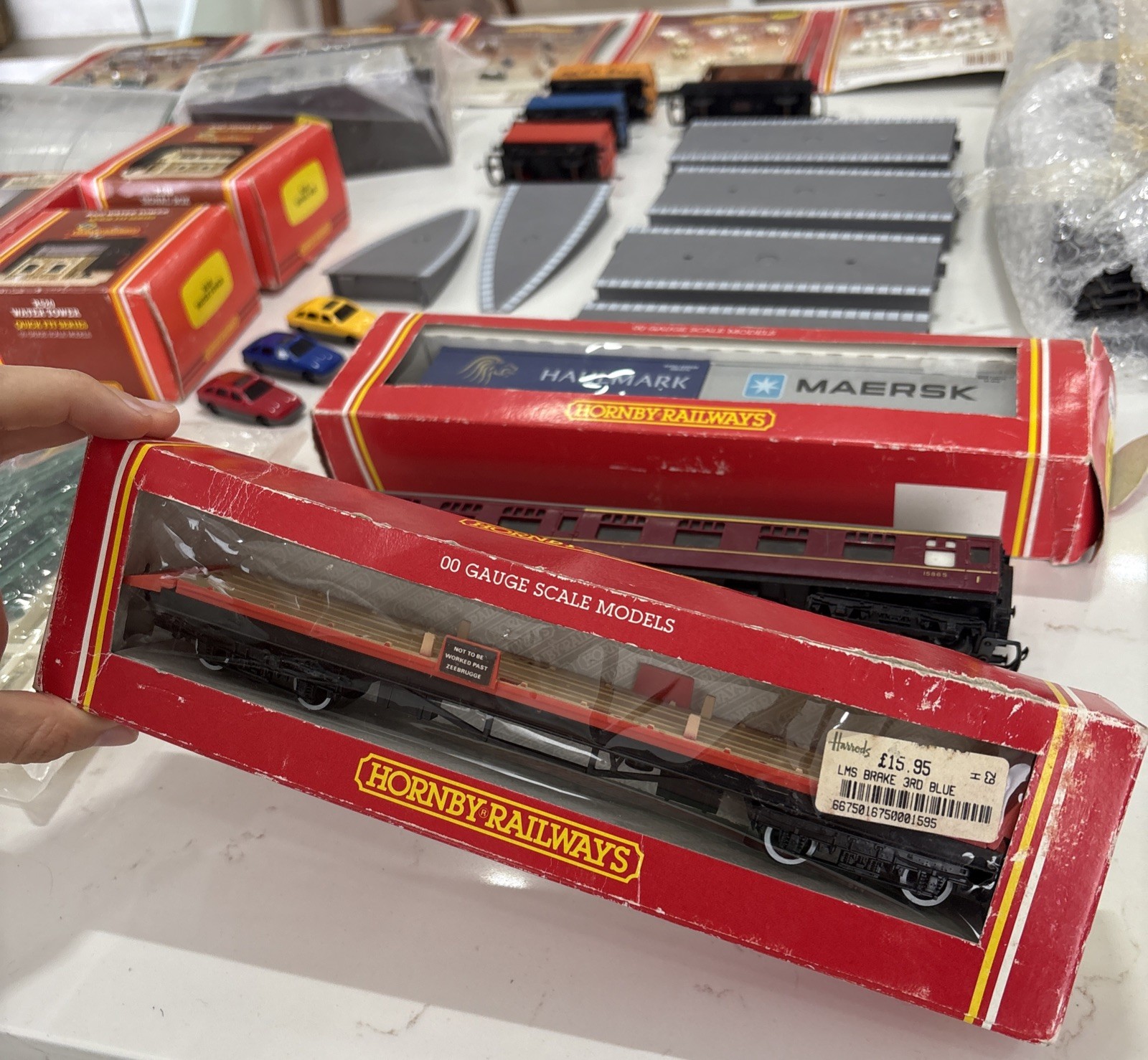 Huge lot of hornby railways Miniatures, Trains, Tracks, Quick Fits 31 Piece Set