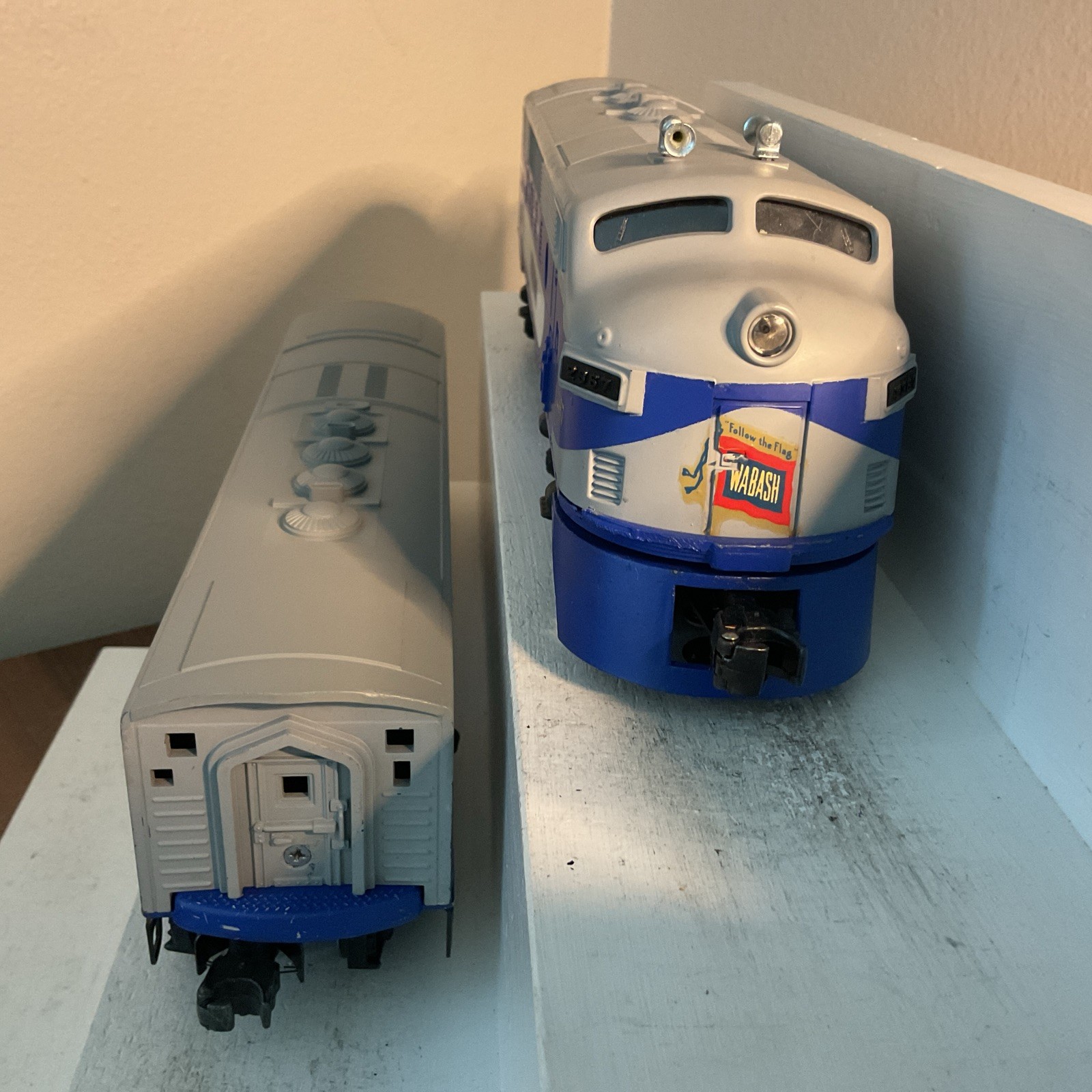 LIONEL POSTWAR 2367 WABASH F3 A&B DIESELS “VERY CLEAN”