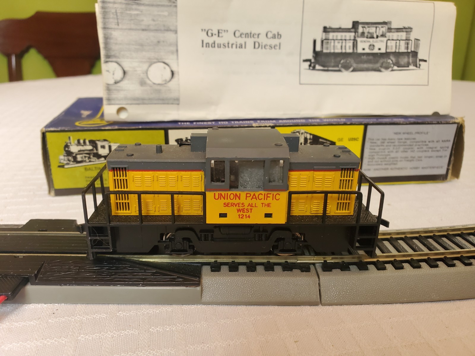 Vintage AHM HO Scale 5011C GE Center Cab Locomotive Union Pacific #1214